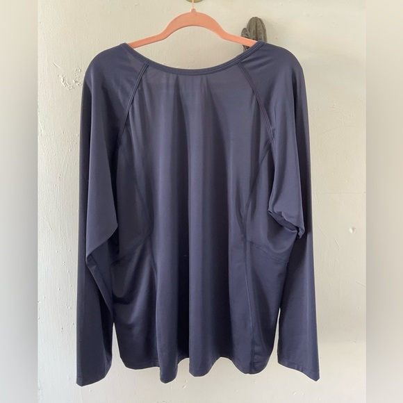 Women’s Livi Active Swim Top - Picture 2 of 3